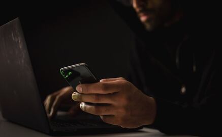 "Vigilancia total"; así roba información de celulares el software malicioso Pegasus