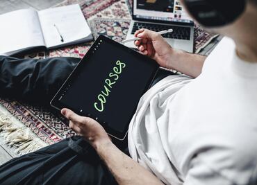 5 plataformas gratuitas para aprender este verano