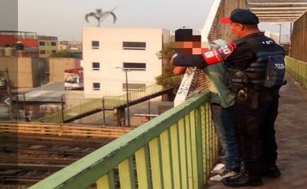 Policías evitan suicidio en Pantitlán