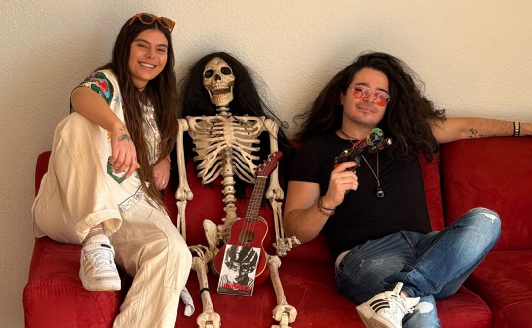 Regina, esqueleto y Fabio.