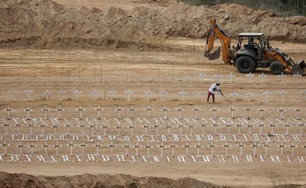 Sin nombre, en fosas comunes, así despiden a decenas de víctimas de los terremotos en Venezuela; improvisan cementerio en La Guaira