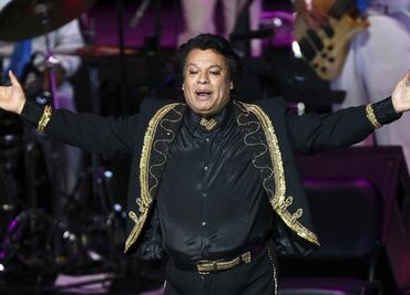 Harán documental y película de la vida de Juan Gabriel