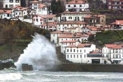 Líder de Morena va a Europa; en España hará “viaje interior”