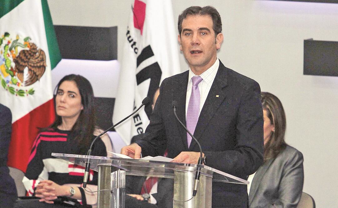 Lorenzo Córdova, presidente del INE, dijo que a pesar del descrédito en la política la ciudadanía apuesta por la democracia (ARCHIVO EL UNIVERSAL)