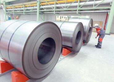 Deciden en un mes alza de aranceles para el acero