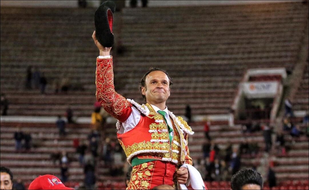 Twitter: @LaPlazaMexico