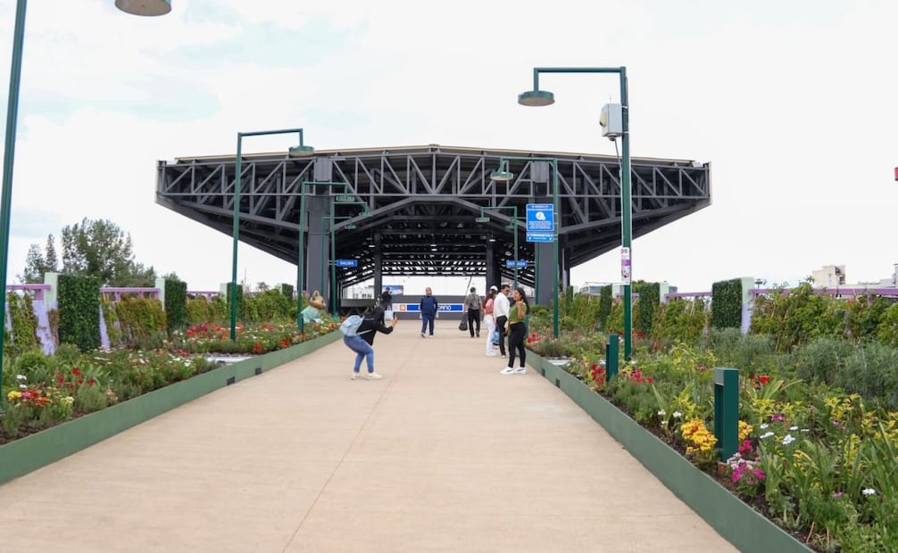 Nuevo acceso al Jardín Flotante Tlalli facilita los traslados; conecta de forma directa con la Línea 2 del Metro.
Foto: Karla Guerrero / EL UNIVERSAL