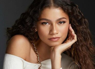 Zendaya impone tendencia con estas sensuales sandalias de gladiador
