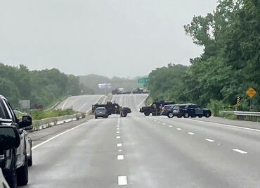 Detienen a sospechosos armados por cerrar la interestatal en Massachusetts