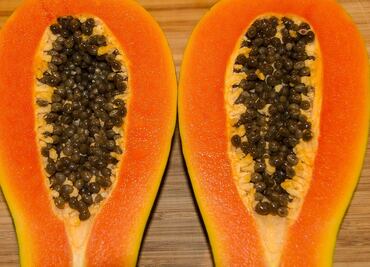 Come semillas de papaya y obtén sus beneficios