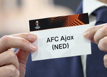 Ajax va por otro futbolista mexicano