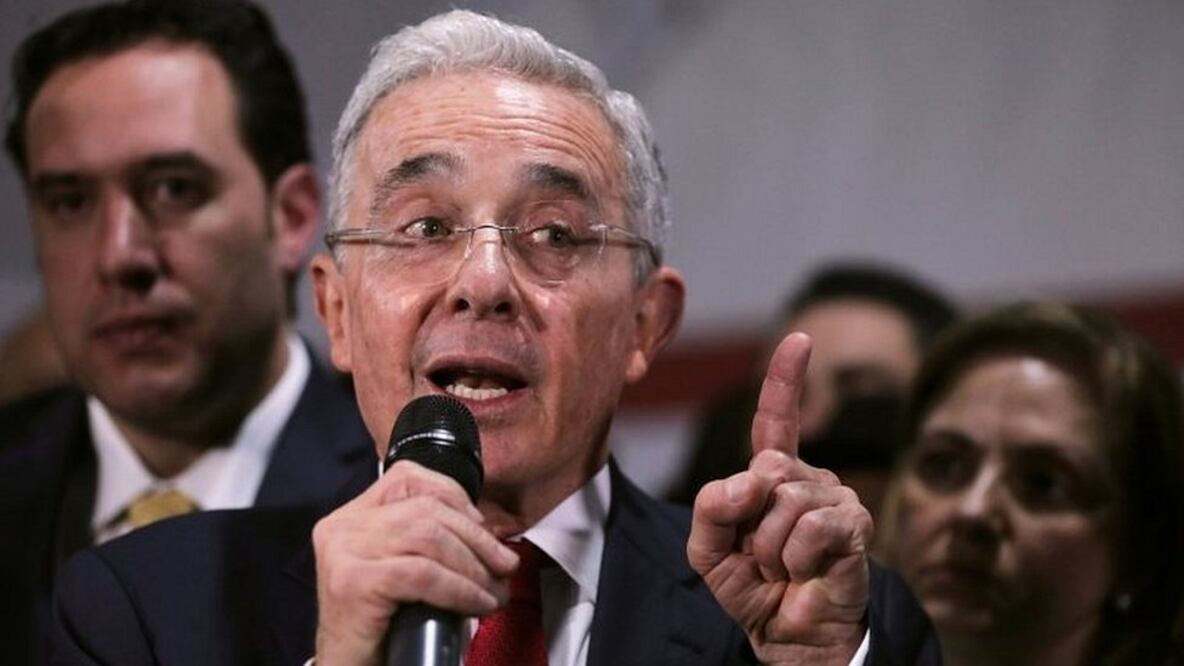 Pese a las varias denuncias en su contra, Uribe sigue siendo uno de los políticos más populares en Colombia. Foto: Reuters 