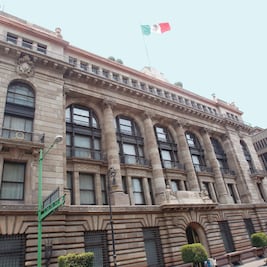 Doble mandato para Banxico no afecta autonomía: diputado