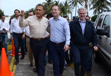 Yunes demanda a Duarte por presunto enriquecimiento ilícito