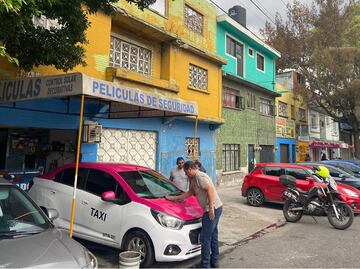 VIDEO: Con machetes y desarmadores, presuntos migrantes asaltan a vecinos de la alcaldía Gustavo A. Madero