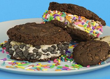 3 Postres que puedes hacer con galletas de chispas de chocolate