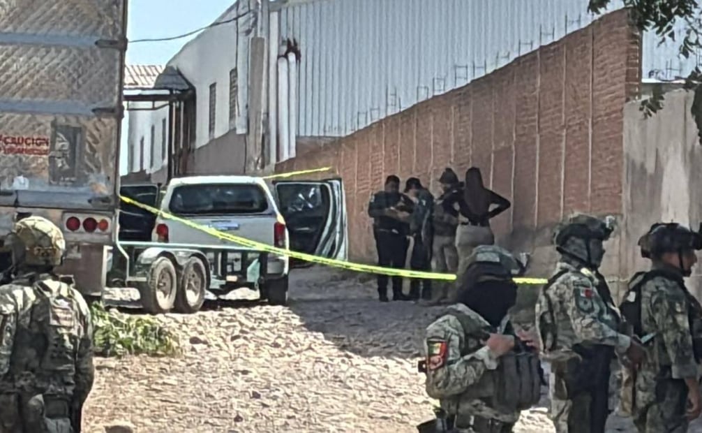 Enfrentamiento entre grupo armado y elementos navales deja un civil muerto en Navolato, Sinaloa; mujer policía resulta lesionada en Piggy Back .
Foto: Especial.