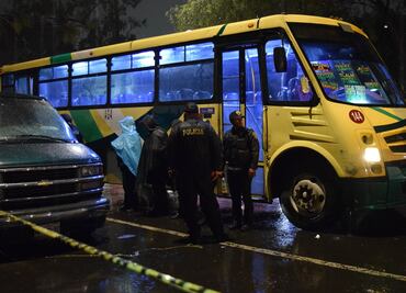 Tres ladrones desatan balacera al tratar de robar el mismo autobús
