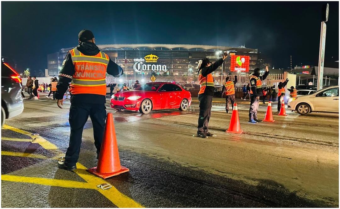 Ya hay detenidos por el incidente en las inmediaciones del TSM - Foto: Tránsito Torreón