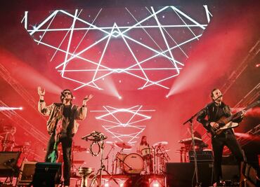 Zoé canta y pide por un país más crítico