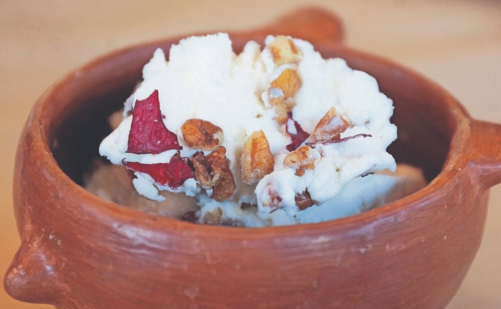 Manuel fue reconocido en la Cumbre Social de los Pueblos de América Latina y el Caribe por su trabajo en la elaboración de nieves y su importancia dentro de la gastronomía. Fotografía de Edwin Hernández