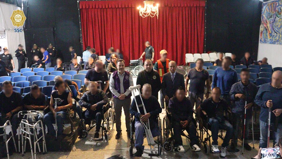 Las sillas de ruedas, muletas, bastones, andaderas, pants, sudaderas, tenis y colchonetas fueron entregados a adultos mayores, personas con problemas de movilidad y discapacidad que están en algún Centro Penitenciario. (Foto: especial)