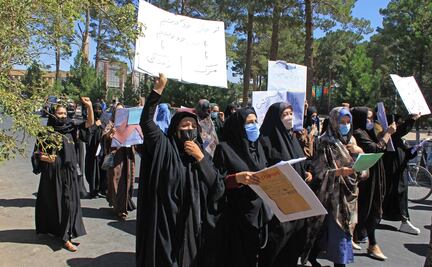 “Un gobierno sin mujeres no durará”: afganas reclaman a talibanes por sus derechos