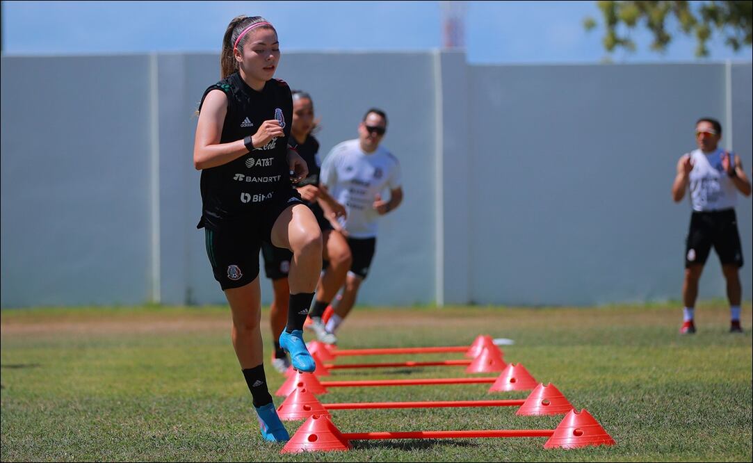 KATTY MARTÍNEZ ANOTÓ DOBLETE EN EL ÚLTIMO PARTIDO DE LA SELECCIÓN MEXICANA FEMENIL - FOTO: 