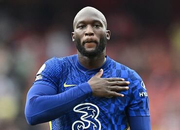 Lukaku anotó en su regreso al Chelsea y derrotaron al Arsenal