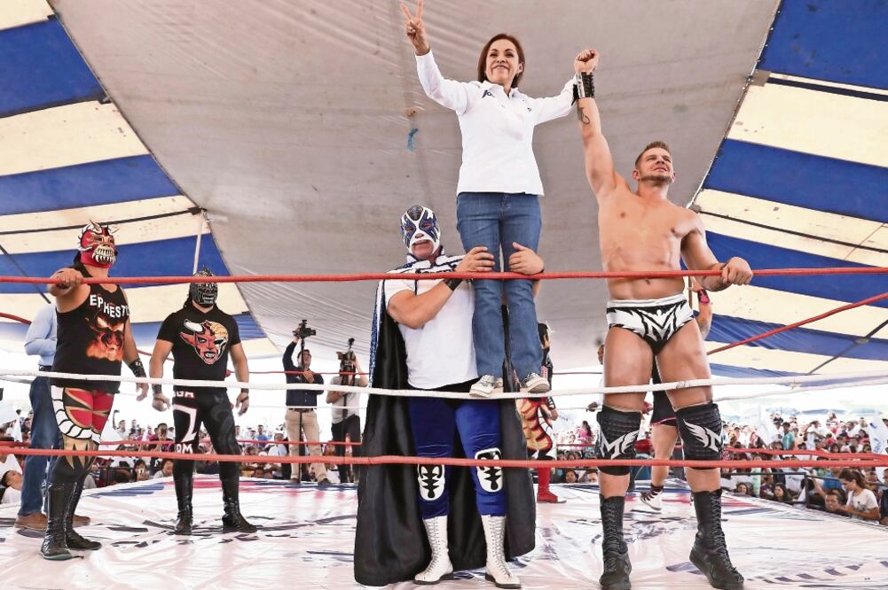 Josefina Vázquez Mota se subió al ring, en el municipio de Tecámac, donde aseguró que sacará al PRI del gobierno (CRISTOPHER ROGEL. EL UNIVERSAL)