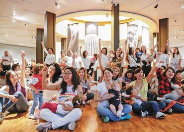 Mexican mothers breastfeed at museum as an act of protest