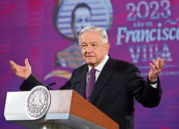 AMLO dice que pedirá informe a Zoé Robledo