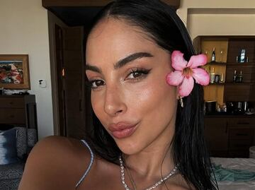 María Chacón deslumbra con vestido asimétrico en premios GQ