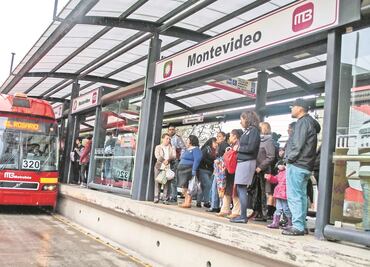 Metrobús interrumpe servicio en 4 estaciones de L6 por Festejos en San Juan de Aragón