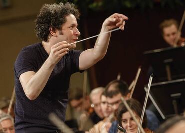 Gustavo Dudamel "bailará vals" con la Filarmónica de Viena