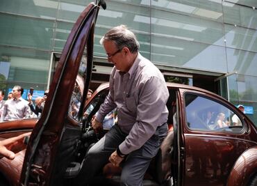 El Vocho de Ebrard, ¿cuánto costó convertirlo en eléctrico?