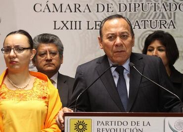 Urge Jesús Zambrano a desaparecer fuero