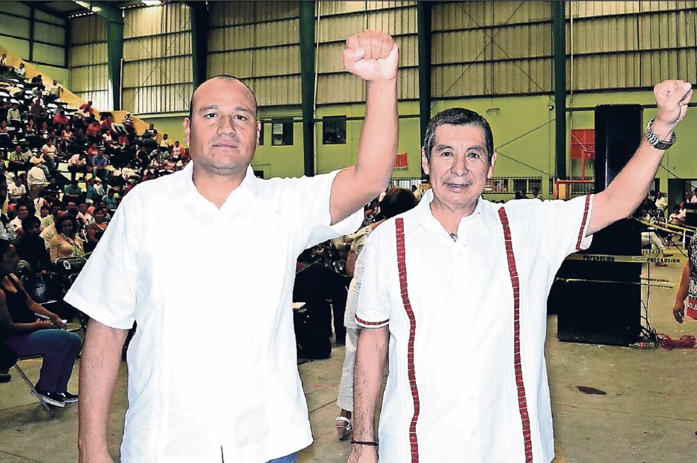 Francisco Villalobos y Rubén Núñez, secretarios de Organización y General de la Sección 22 de la CNTE no pueden ejercer sus funciones (ARCHIVO EL UNIVERSAL)