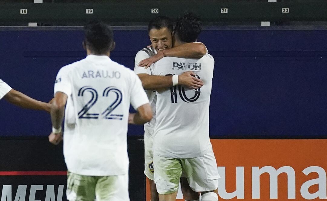 Chicharito, la leyenda que fue y el futbolista que es