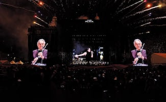 Andrea Bocelli llena el Zócalo y firma noche histórica con Banco Plata