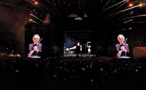 Andrea Bocelli llena el Zócalo y firma noche histórica con Banco Plata