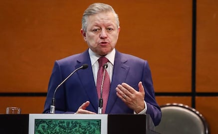 La FGR está ocupada, dice Zaldívar ante versión de que sustituya a Gertz Manero