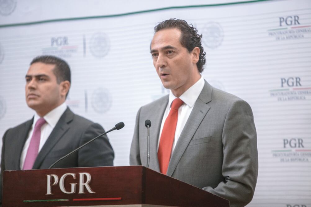 El subprocurador Jurídico y de Asuntos Internacionales de la PGR, Alberto Elías Beltrán, informó que la detención se realizó sin violencia. (CAMILA MATA. EL UNIVERSAL)