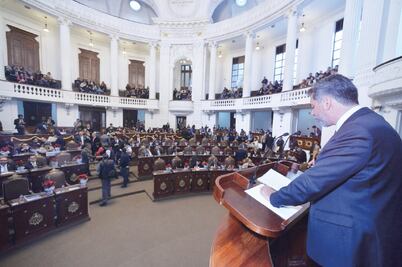 Diputados tunden a titular de finanzas