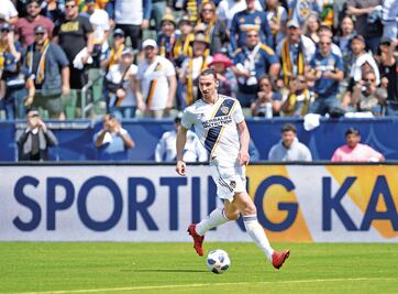 Ibrahimovic es sancionado por golpear a un rival