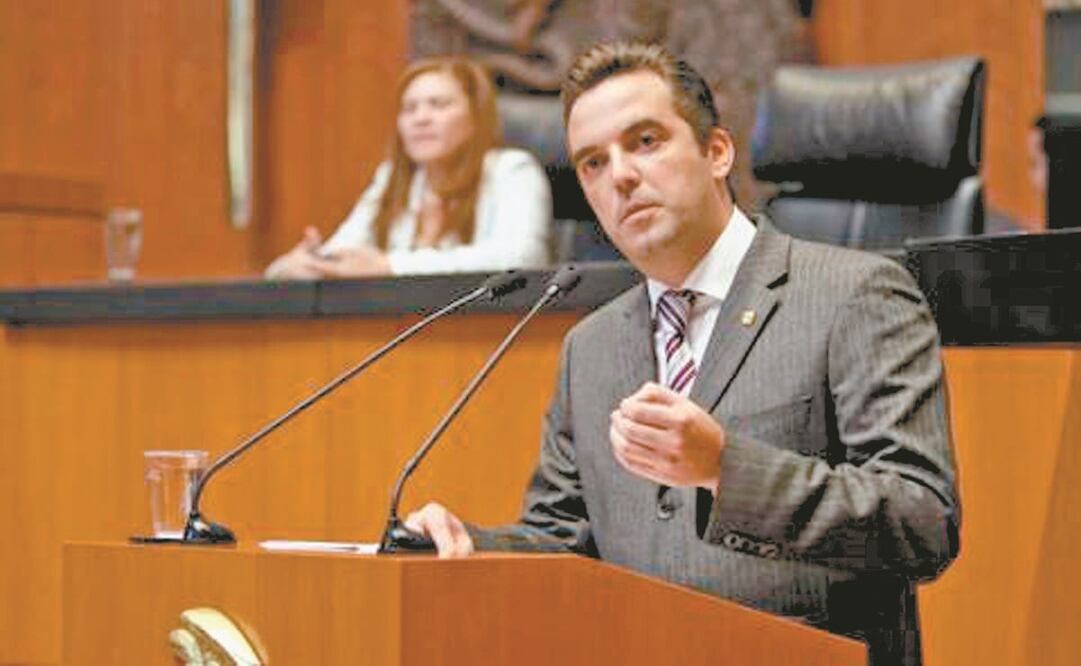 Jorge Luis Lavalle Maury, exsenador del PAN, ha informado que se encuentra en su casa con su familia y asesores preparando su defensa, pues no cometió ningún ilícito. Foto: ARCHIVO EL UNIVERSAL