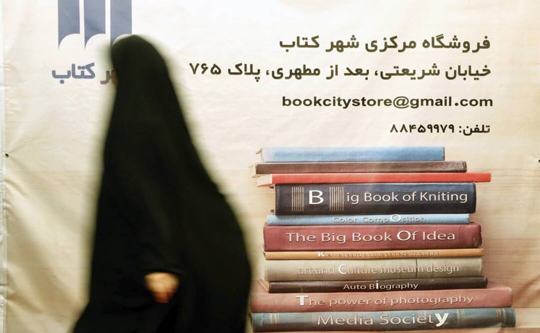 La participación mexicana en la XXIX Feria Internacional del Libro, que hoy arrancó en la capital iraní, incluye la presencia del Fondo de Cultura Económica, el Colegio de México, el INBA y el INAH. FOTO: Abedin Taherkenareh/EFE.