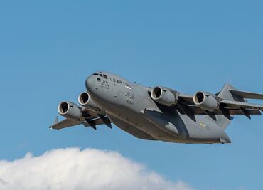Avión militar de EU se estrella sobre el mar Mediterráneo oriental