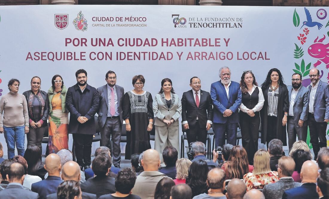 La jefa de Gobierno y su gabinete dieron a conocer las acciones del Bando Uno, denominado Por una ciudad habitable, asequible con identidad y arraigo local. Foto: de Fernanda Rojas. El Universal
