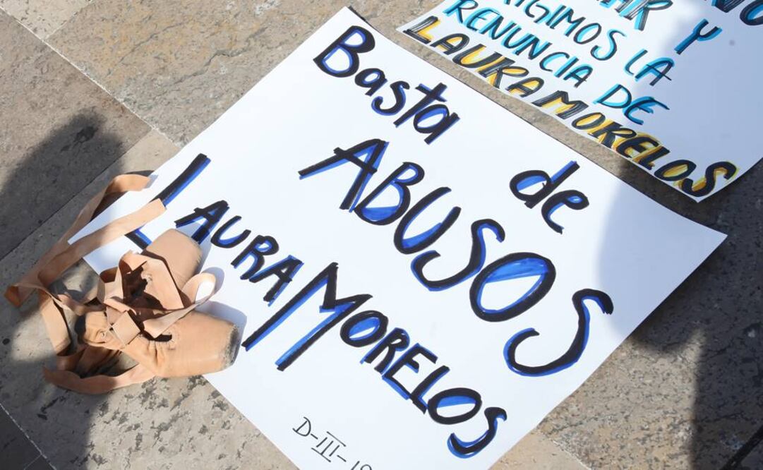 Bailarines de la Compañía Nacional de Danza pidieron su salida desde finales de enero en manifestaciones públicas y con cartulinas. FOTO: Adrián Hernández/EL UNIVERSAL.